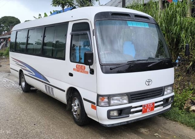 toyota coaster bus 10-25 passengers